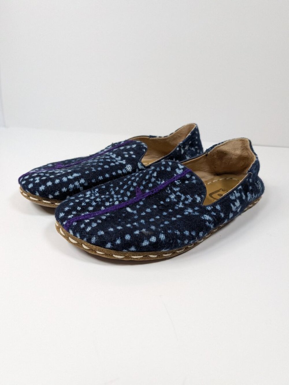 Great condition Raum Goods Women’s Barefoot Grounding Mudlcoth Slip-On Shoes - 8